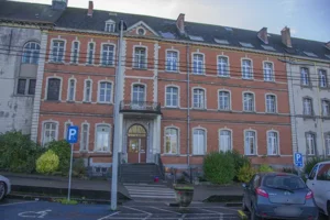 Vue d'une partie du centre de la rue